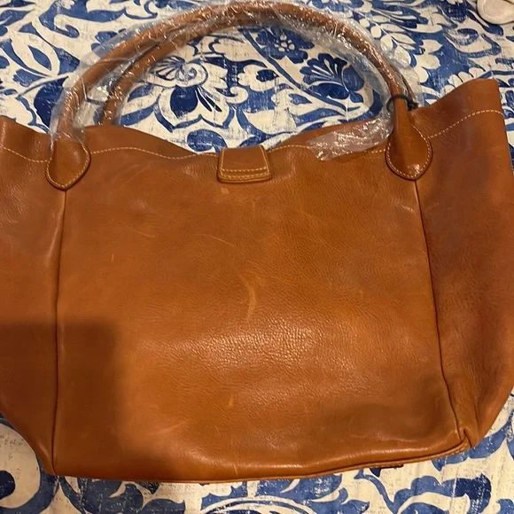 Florentine Dooney and Bourke - Picture 6 of 13